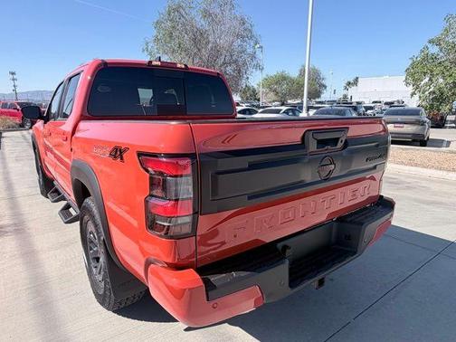 Afterburn Orang 2026 Nissan Frontier PRO-4X