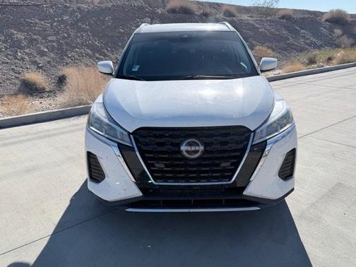 2022 Nissan Kicks SV