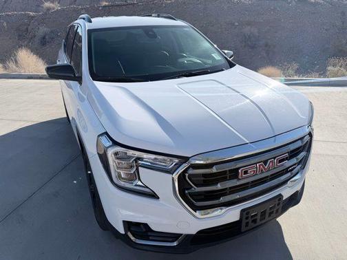 2024 GMC Terrain AT4