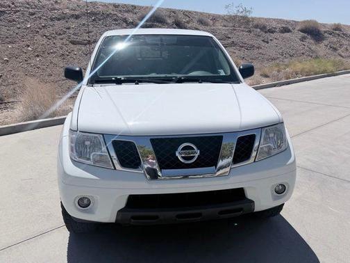 Glacier White 2019 Nissan Frontier SV