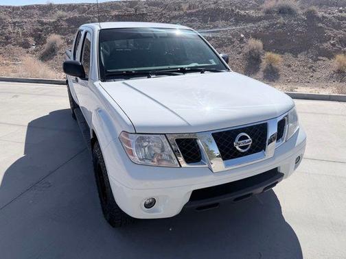 Glacier White 2019 Nissan Frontier SV