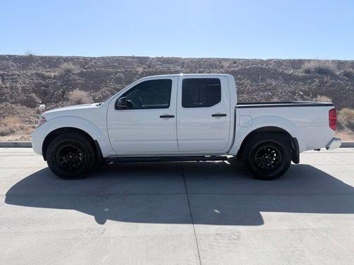 Glacier White 2019 Nissan Frontier SV