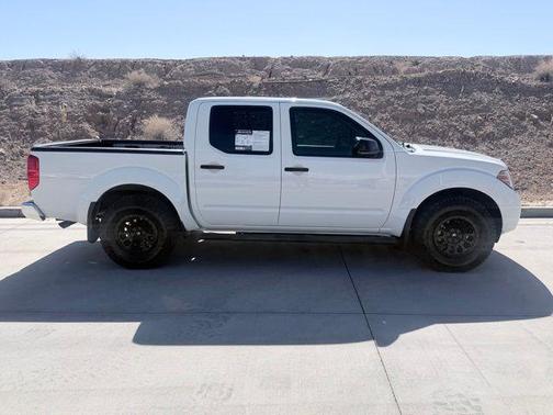 Glacier White 2019 Nissan Frontier SV