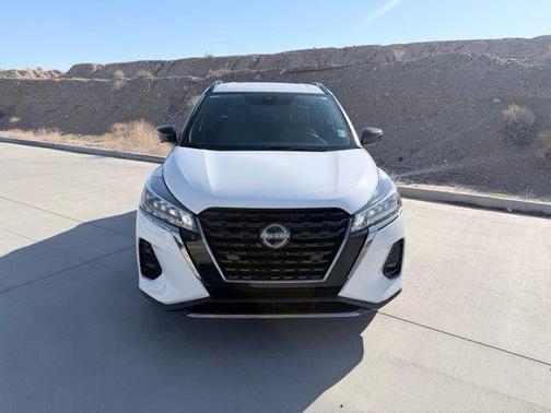 Fresh Powder 2023 Nissan Kicks SR