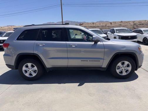 Billet Silver Metallic Clearcoat 2017 Jeep Grand Cherokee Laredo