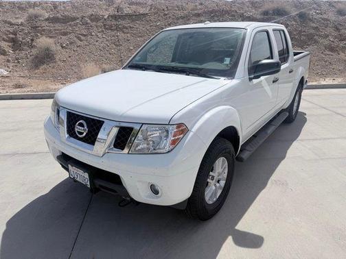 Glacier White 2016 Nissan Frontier SV