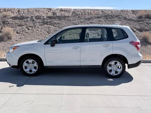 2016 Subaru Forester 2.5i