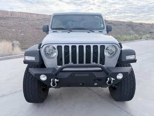 2020 Jeep Gladiator Sport