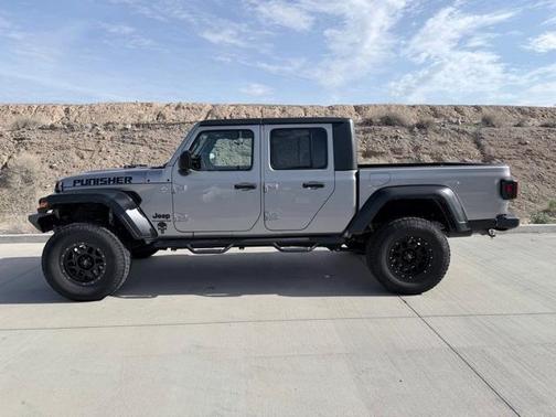 2020 Jeep Gladiator Sport