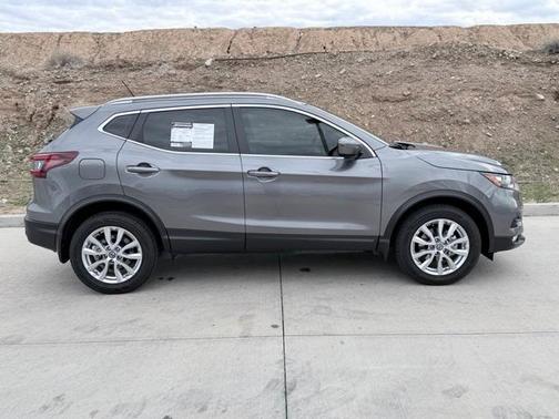 2022 Nissan Rogue Sport SV