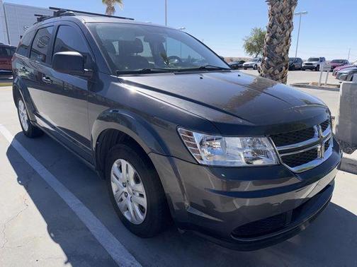 Granite Crystal Clearcoat Metallic 2018 Dodge Journey SE