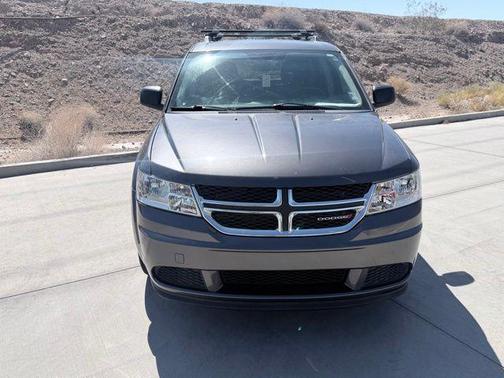 Granite Crystal Clearcoat Metallic 2018 Dodge Journey SE