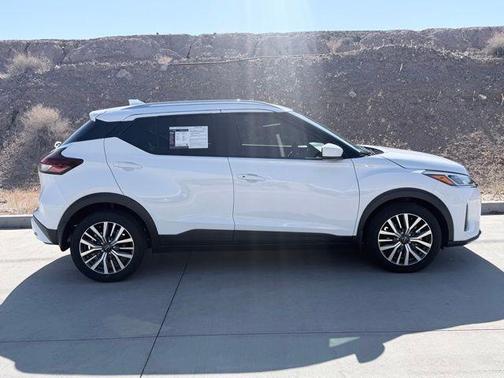 Fresh Powder 2024 Nissan Kicks SV