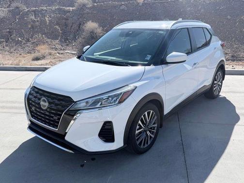 Fresh Powder 2024 Nissan Kicks SV
