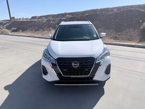 Fresh Powder 2024 Nissan Kicks SV