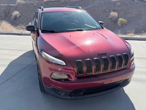 Deep Cherry Red Crystal Pearlcoat 2016 Jeep Cherokee Altitude