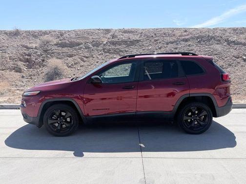 Deep Cherry Red Crystal Pearlcoat 2016 Jeep Cherokee Altitude