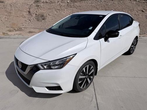 2022 Nissan Versa 1.6 SR