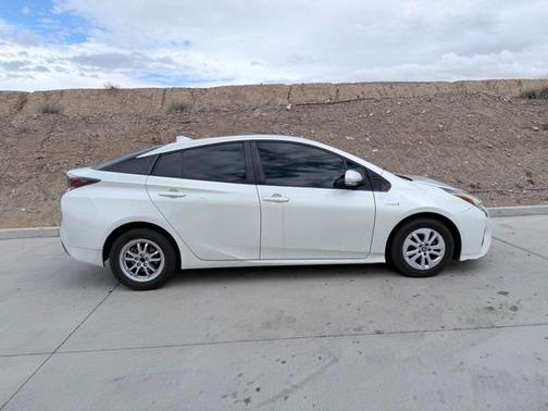 2017 Toyota Prius One