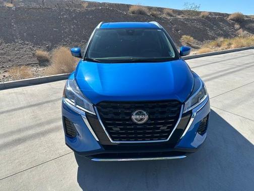 2022 Nissan Kicks SV