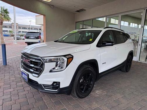 2024 GMC Terrain AT4