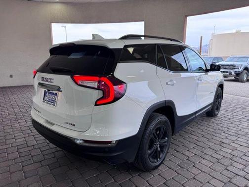 2024 GMC Terrain AT4