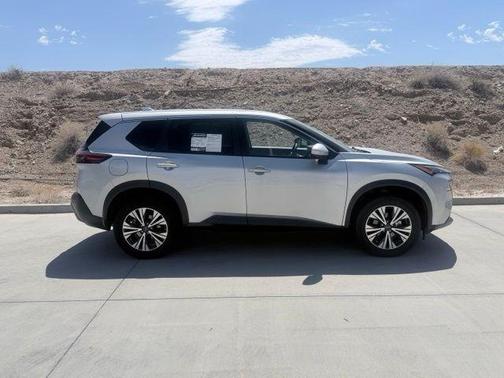 Brilliant Silver Metallic 2023 Nissan Rogue SV