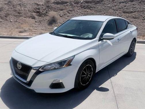 Glacier White 2019 Nissan Altima 2.5 S