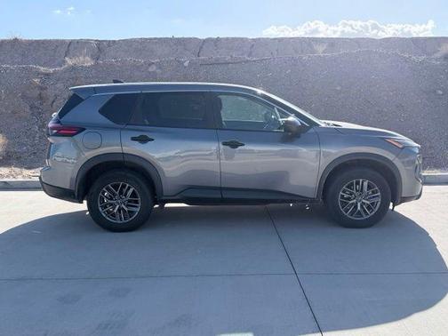 Gun Metallic 2024 Nissan Rogue S