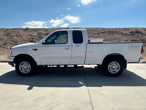 2000 Ford F-150 XL SuperCab