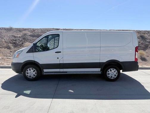 Oxford White 2018 Ford Transit-250 Base
