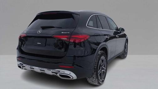 2026 Mercedes-Benz GLC 300 4MATIC