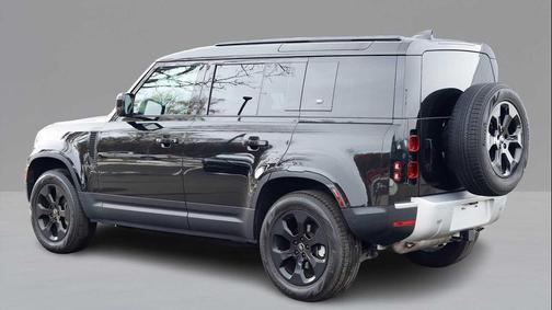 2024 Land Rover Defender 110 P300