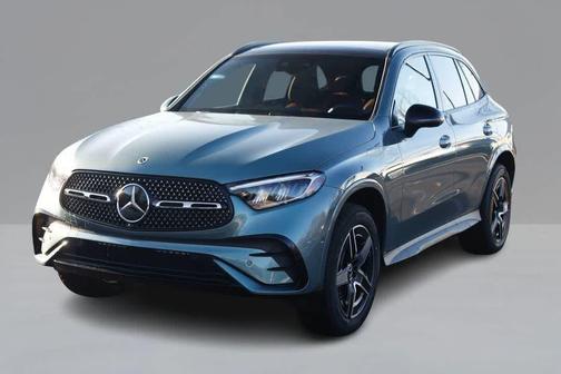 Verde Silver Metallic 2026 Mercedes-Benz GLC 300 4MATIC