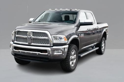 2017 RAM 2500 Laramie Crew Cab 4x4 6'4' Box