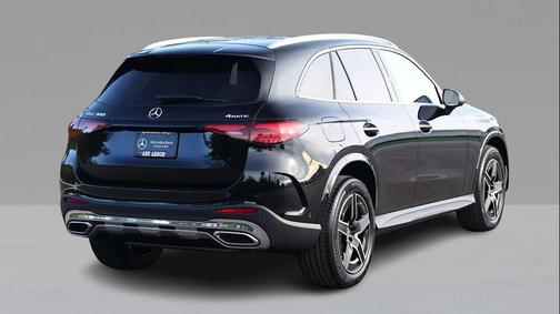 2026 Mercedes-Benz GLC 300 4MATIC