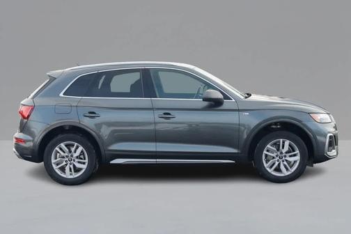 2022 Audi Q5 45 S line Premium