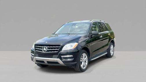 Black 2013 Mercedes-Benz M-Class 4MATIC