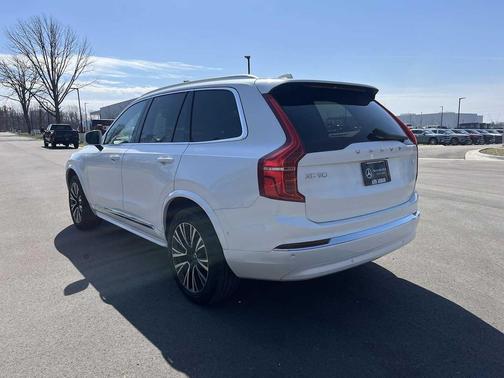 2023 Volvo XC90 Recharge Plug-In Hybrid T8 Plus 6-Seater