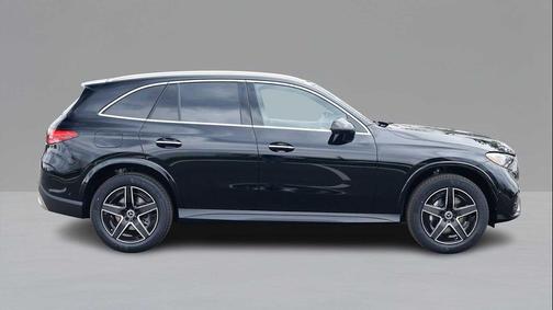 2026 Mercedes-Benz GLC 300 4MATIC