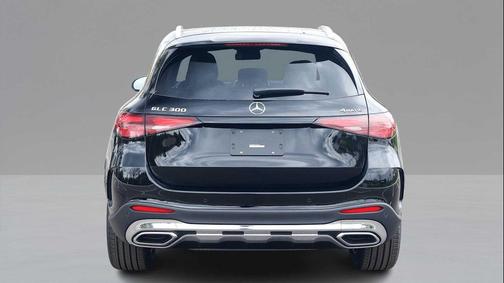 2026 Mercedes-Benz GLC 300 4MATIC