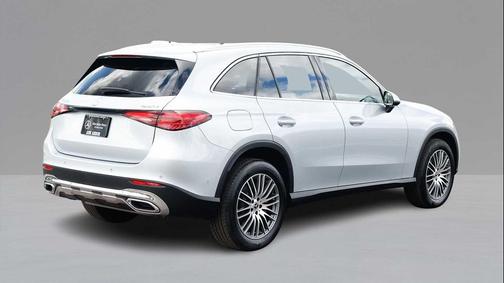 2026 Mercedes-Benz GLC 300 4MATIC