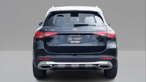 2026 Mercedes-Benz GLC 300 4MATIC