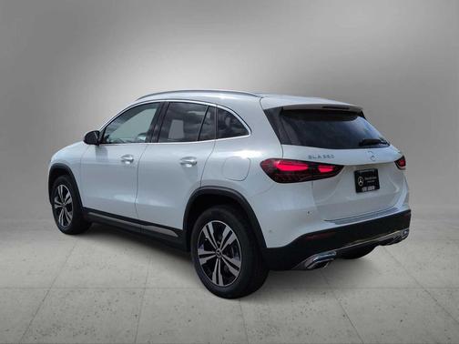 2026 Mercedes-Benz GLA 250 4MATIC
