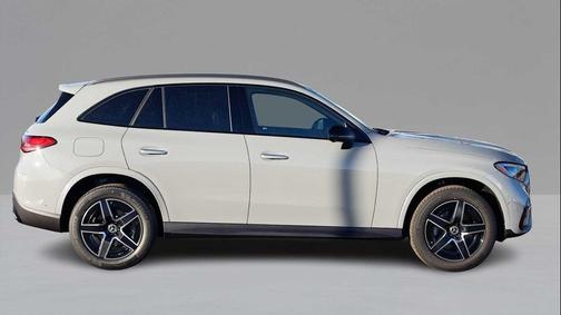 2026 Mercedes-Benz GLC 300 4MATIC