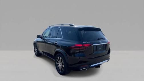 Obsidian Black Metallic 2026 Mercedes-Benz GLE 350 4MATIC