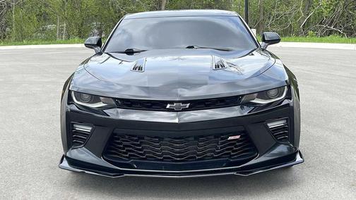 Black 2018 Chevrolet Camaro 1SS