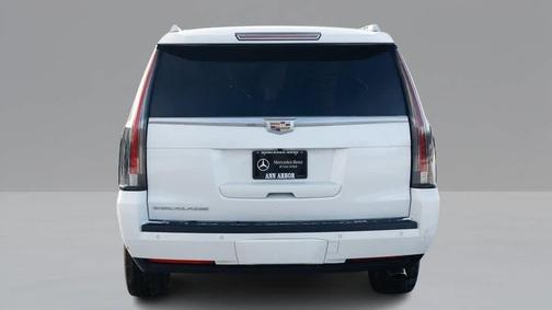 2016 Cadillac Escalade ESV Luxury