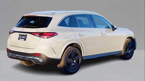 2026 Mercedes-Benz GLC 300 4MATIC