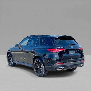 2025 Mercedes-Benz GLC 300 4MATIC